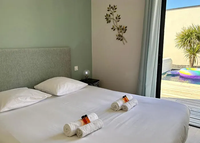 Rosemonde With Swimming Pool * ブルティニョール・シュル・メール